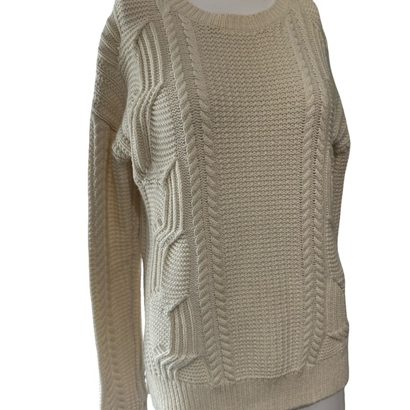 GAP Cream Crew Neck Cable Knit Sweater - Picture 5 of 5